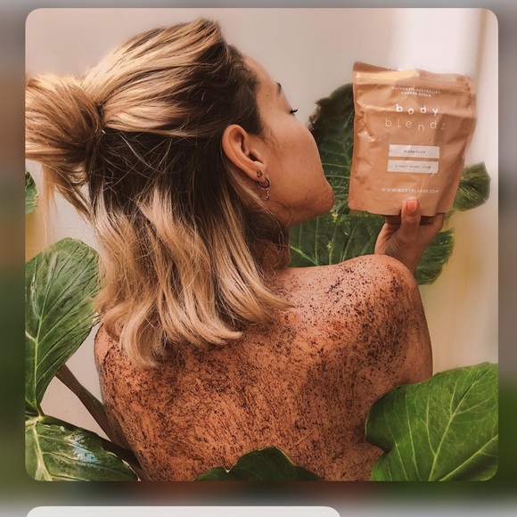 Body Blendz Coffee Scrub - Picture 3 of 6